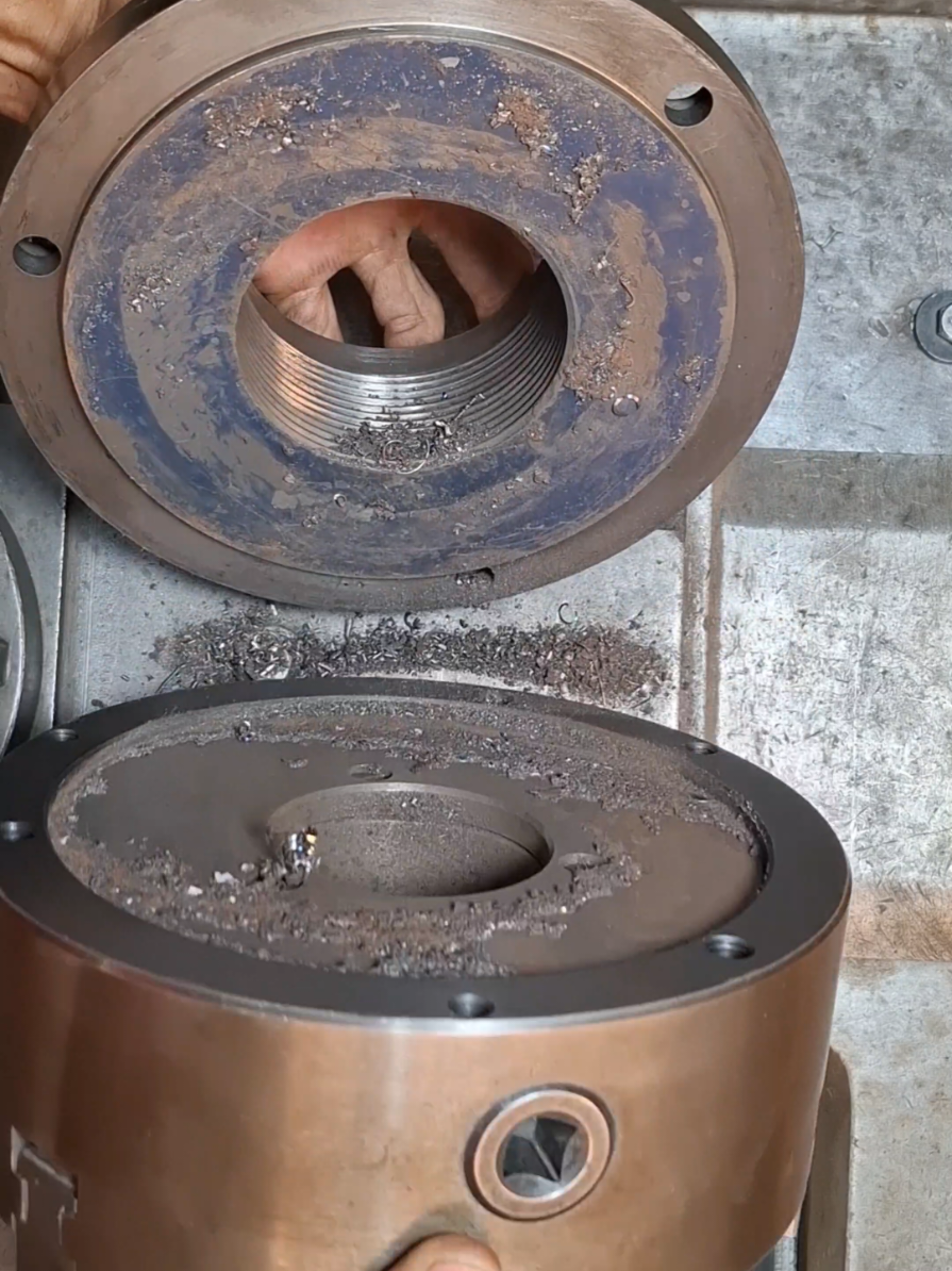 lathe chuck cleaning ##mechanical #engineering #lathe #chuck #cleaning #viral #foryou #trending #tools 