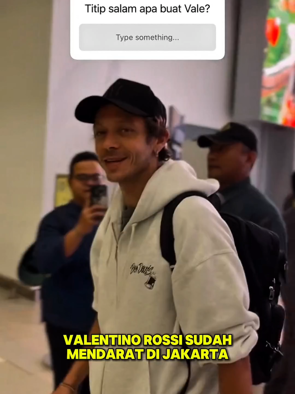 Valentino Rossi Sudah Mendarat di Jakarta guys 🇮🇩🏁 #sirkuitmandalika #mandalika #motogpmandalika2025 #mandalikagp2025 #motogplombok 