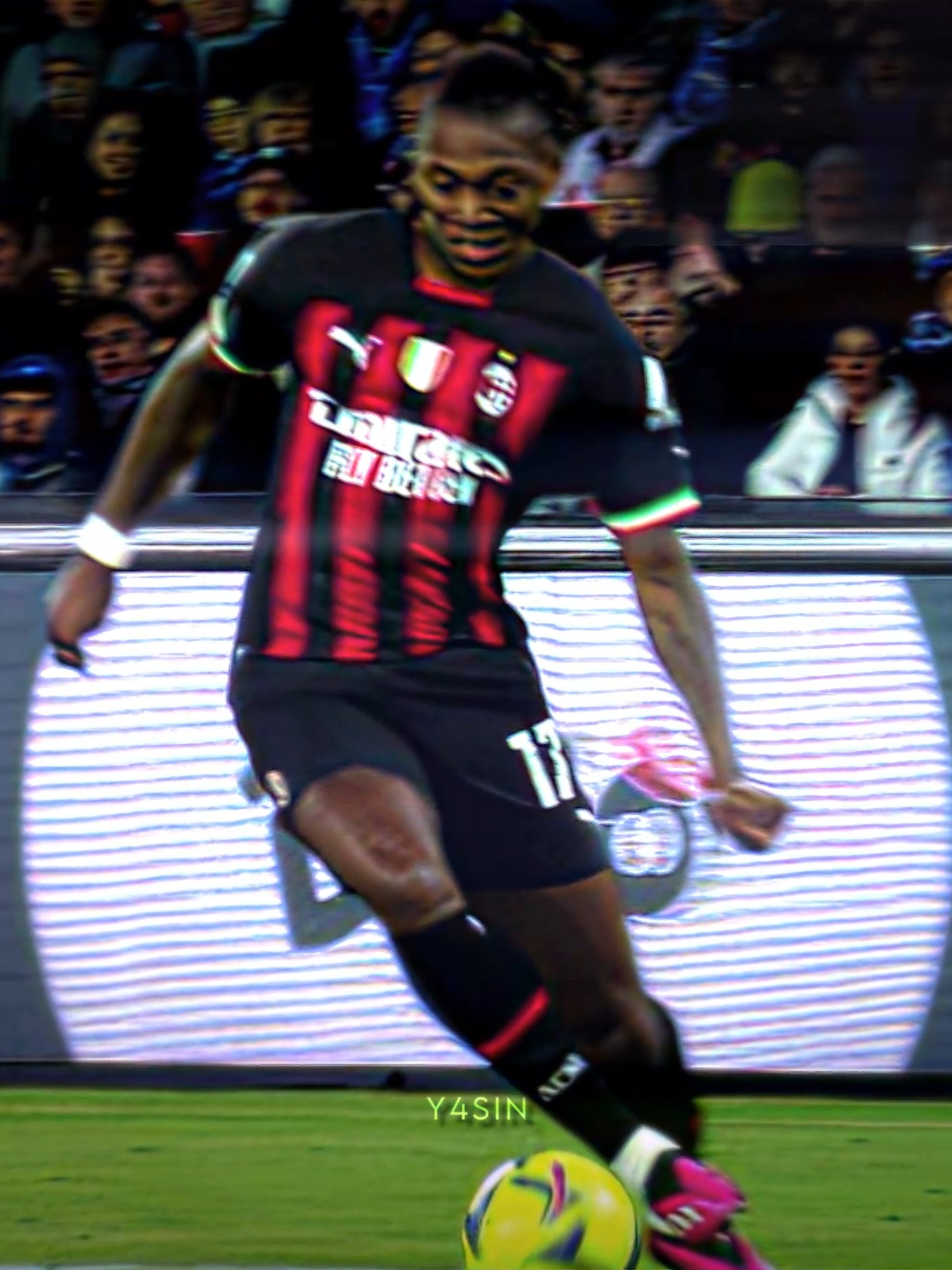 To late for this trend but i did it anyway ✨​ --- Tags : #rafa #leao #acmilan #edit #highquality #smooth