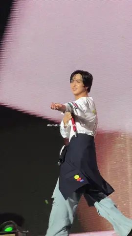 He smiles a lot❤️ #tds4jakarta #concert 