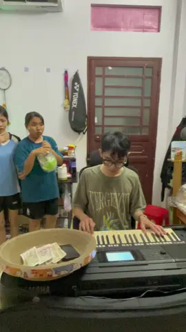 Thương cha già, một mình nuôi 2 đứa con! #congaicuaba #tonhoasen 