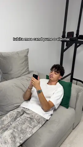 Doar iubita mea face așa?😅