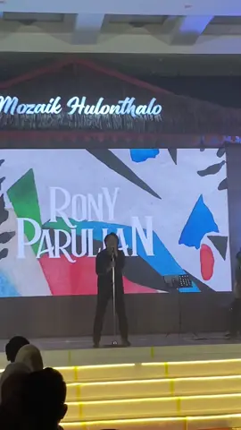 Tak Ada Yang Sepertimu - @ronthestage at hulondalo art&craft festival x gorontalo karnaval karawo 2025  #ronyparulian #gorontalo #takadayangsepertimu #fyp 