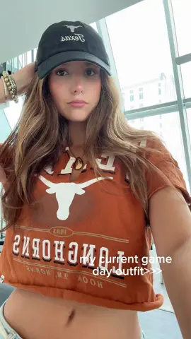 @’47 Trendy Team Collection is TOO GOOD 👏🧡 Use code ISA20 on 47brand.com to snag some before it’s all gone!! #47partner #UT #UTFashion #OOTD #47 