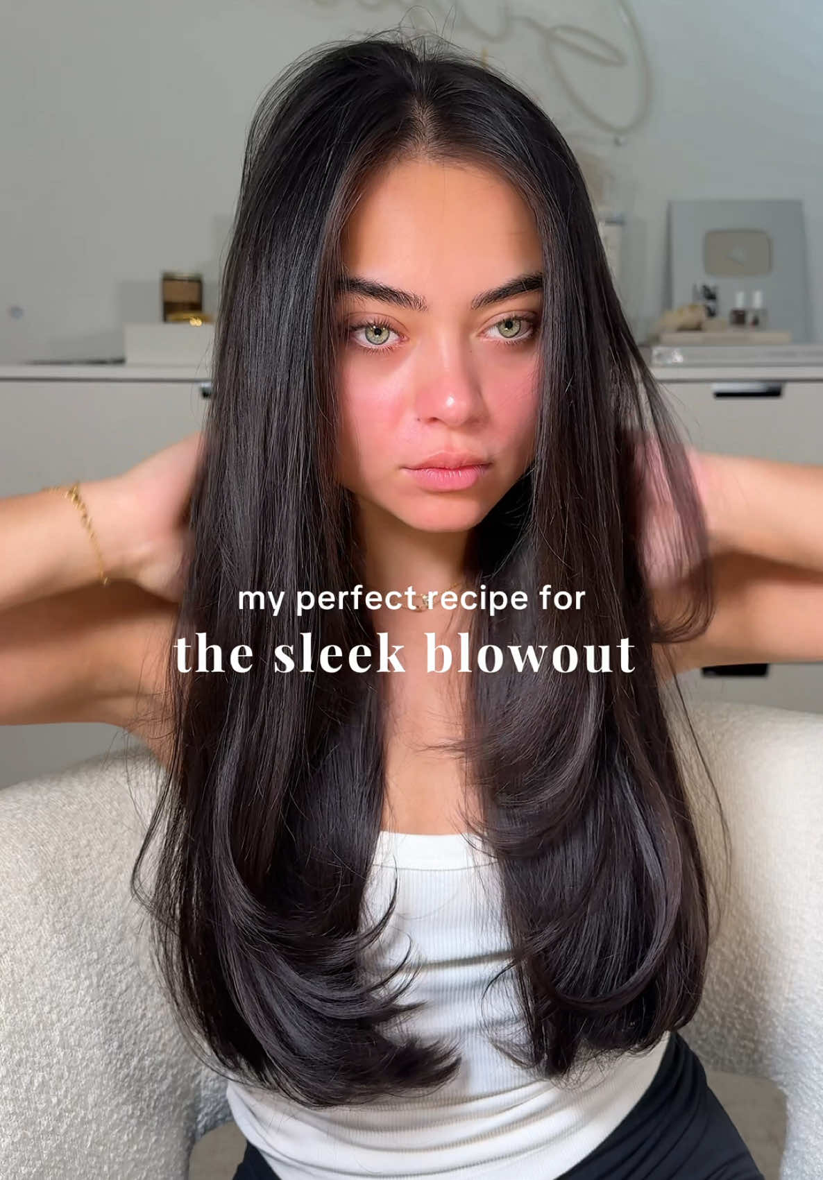 warning: may cause jaw drops on sight 😌💇🏽‍♀️🧴 products used: @Fable & Mane detangling spray @K18 Hair heatbounce  @Coco&Eve hair elixir @Sweed Beauty the hair serum @Dyson UK supersonic hair dryer @Evryday Hair 40mm brush #hair #blowout #sleek #tutorial #healthyhair 