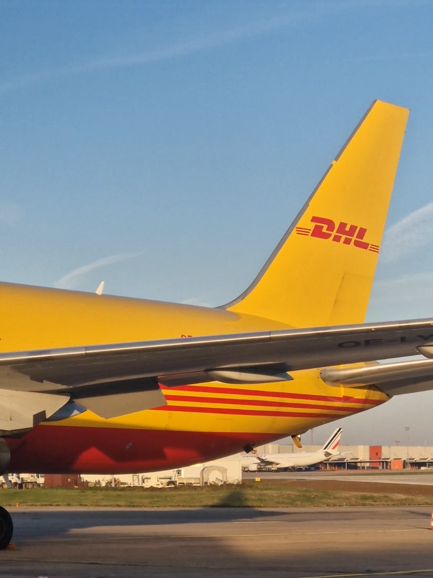 B767 - DHL ✈️💫 #767 #boeing #aviation #airplane #cargo #avion #b767 #dhl #plane #aircraft #airport #fyp 