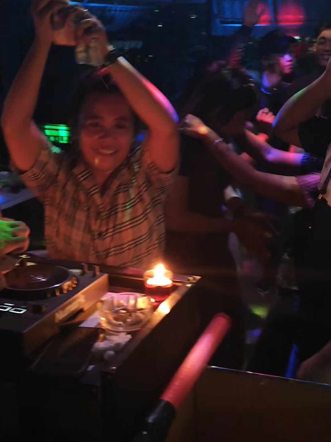 @Warkop VIRAL (WGR)  #dj  #anaknongkrong  #kulinermurah  #ngopi  #party 