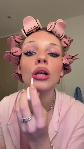 bäddie lippen tutotrial!! so stayed das legit den ganzen tagg 