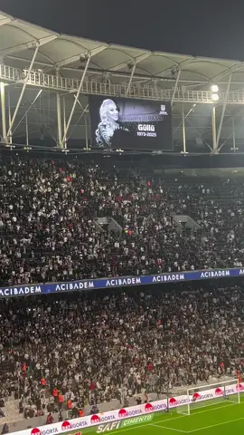 Beşiktaş stadyumda GÜLLÜ ANISINA SABAH OLMADAN ŞARKISI ÇALIYORDU 🥀...#Güllü#beşiktaş #fyyp