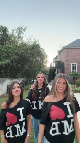 I love my littles @mel angulo @ninabelllll 