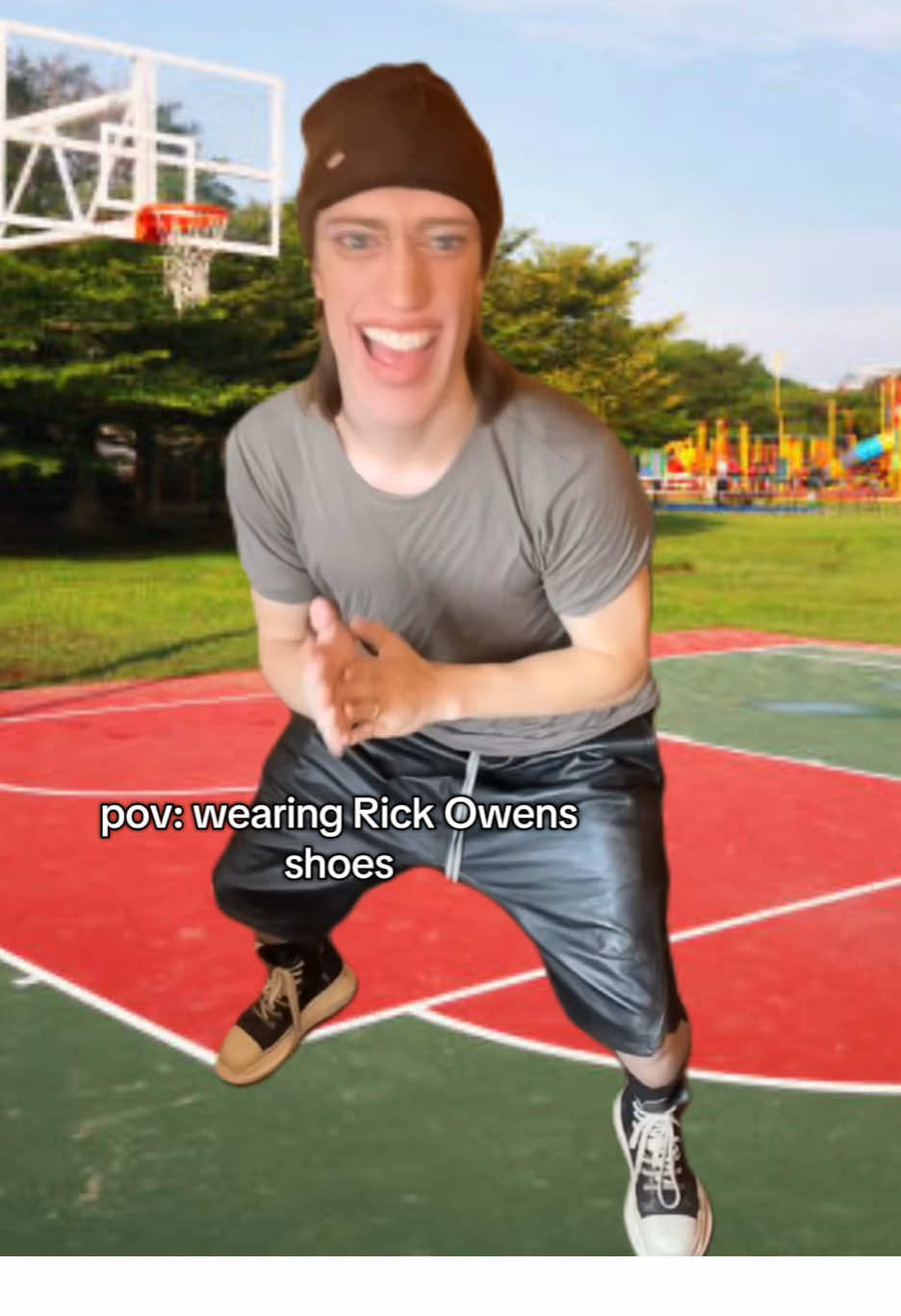 they are molded to my feet.. #rickowens #avantgarde #comedyskit #greenscreenvideo #archivefashion 