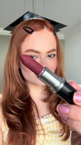 Use meu cupom no site MAC: 🏷️soumac1-3938 para 10%off e frete grátis ! ✨ batom go retrô @M·A·C Cosmetics Brasil  #batom #lipstick #mac #lipcombo #soumacbr 