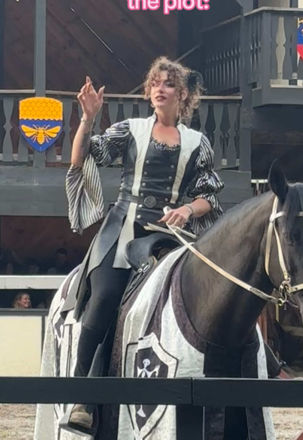 iiii think I’m starting to have a good time at the ren faire 😇🥰 #renfaire #renfairetiktok 
