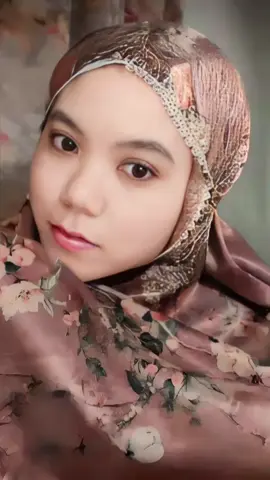 jangan salpok sama lgunnya..ini cman bawaan  nya..🙏