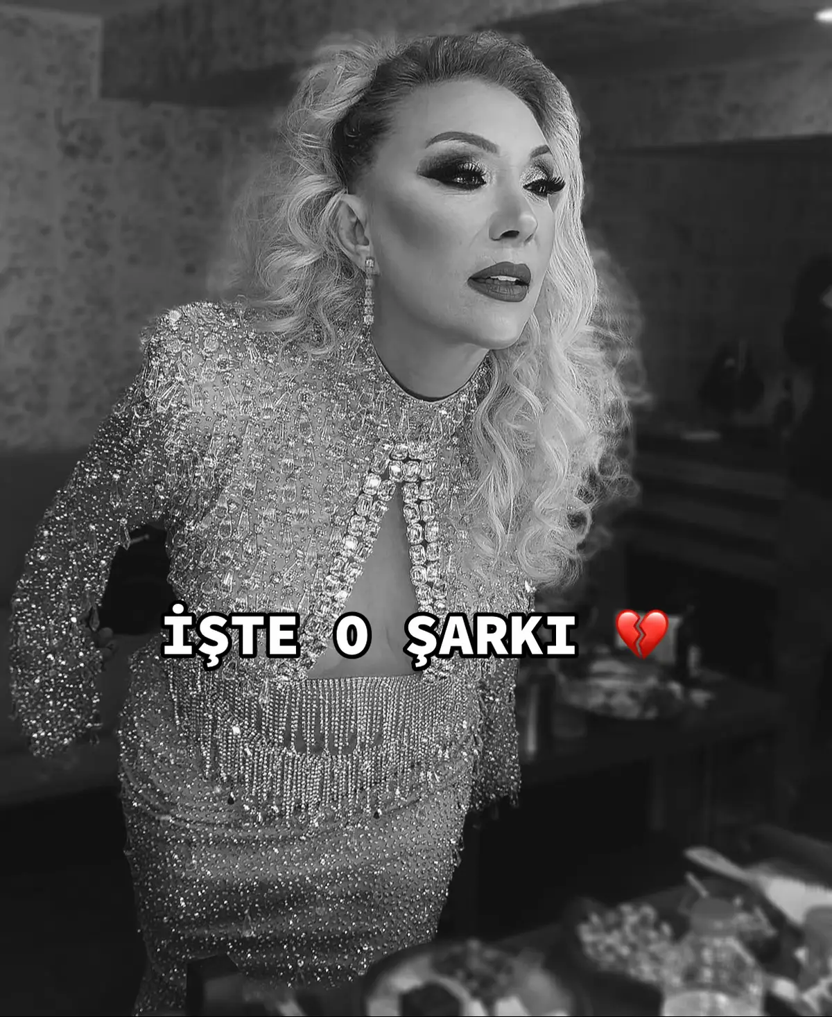 #güllü #güllüşarkıları #kopamamsenden #arabeksinkralı #keşfetbeniöneçıkar 