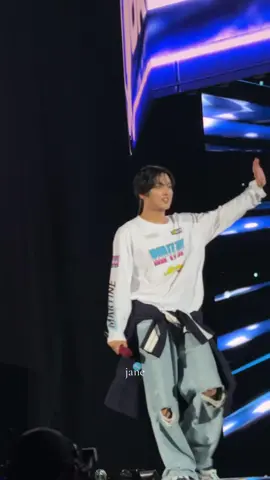 after the news about his hiatus due to health issues, this 'babay' really hits me hard haha #HAECHAN #nctdream #tds4jakarta 