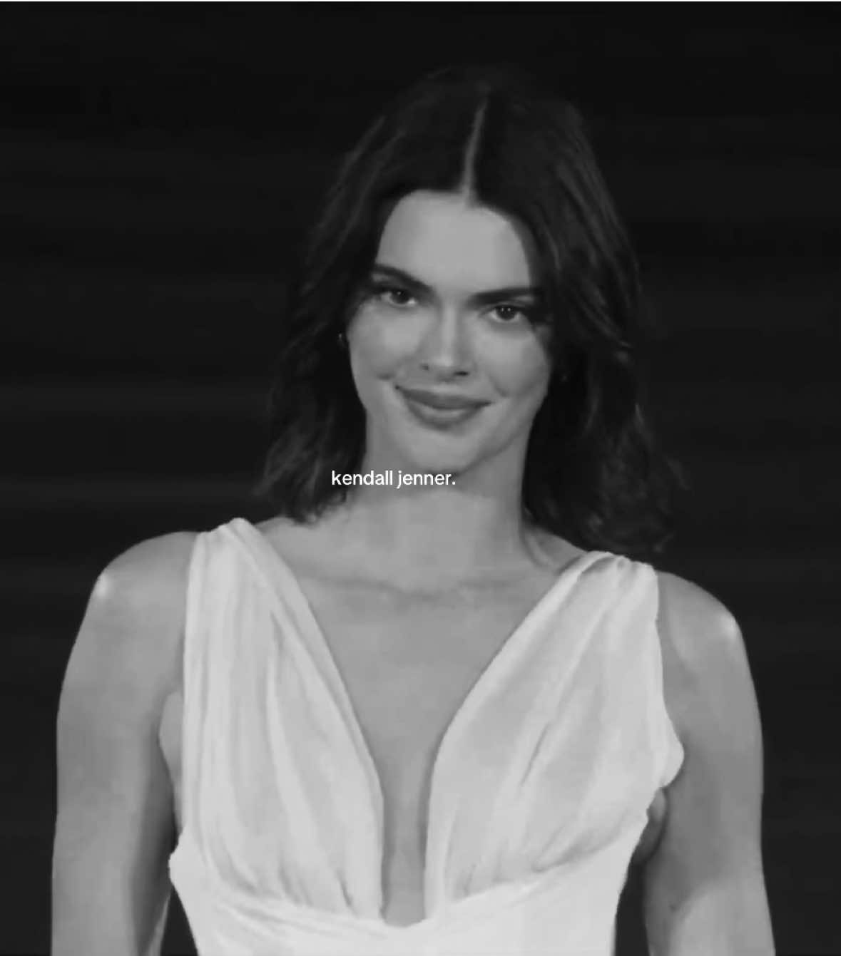 kendall closed the l'oréal paris show #virsvogue #viral #foryou #fashionweek #kendalljenner 