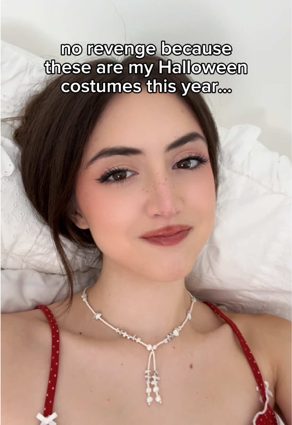 MAJOR shoutout to anyone who can guess what I’m gonna be with these 😼😼 nyc halloweekend doesn’t know what’s comingggg #notsophiesilva #halloween #halloweencostume #halloween2025 