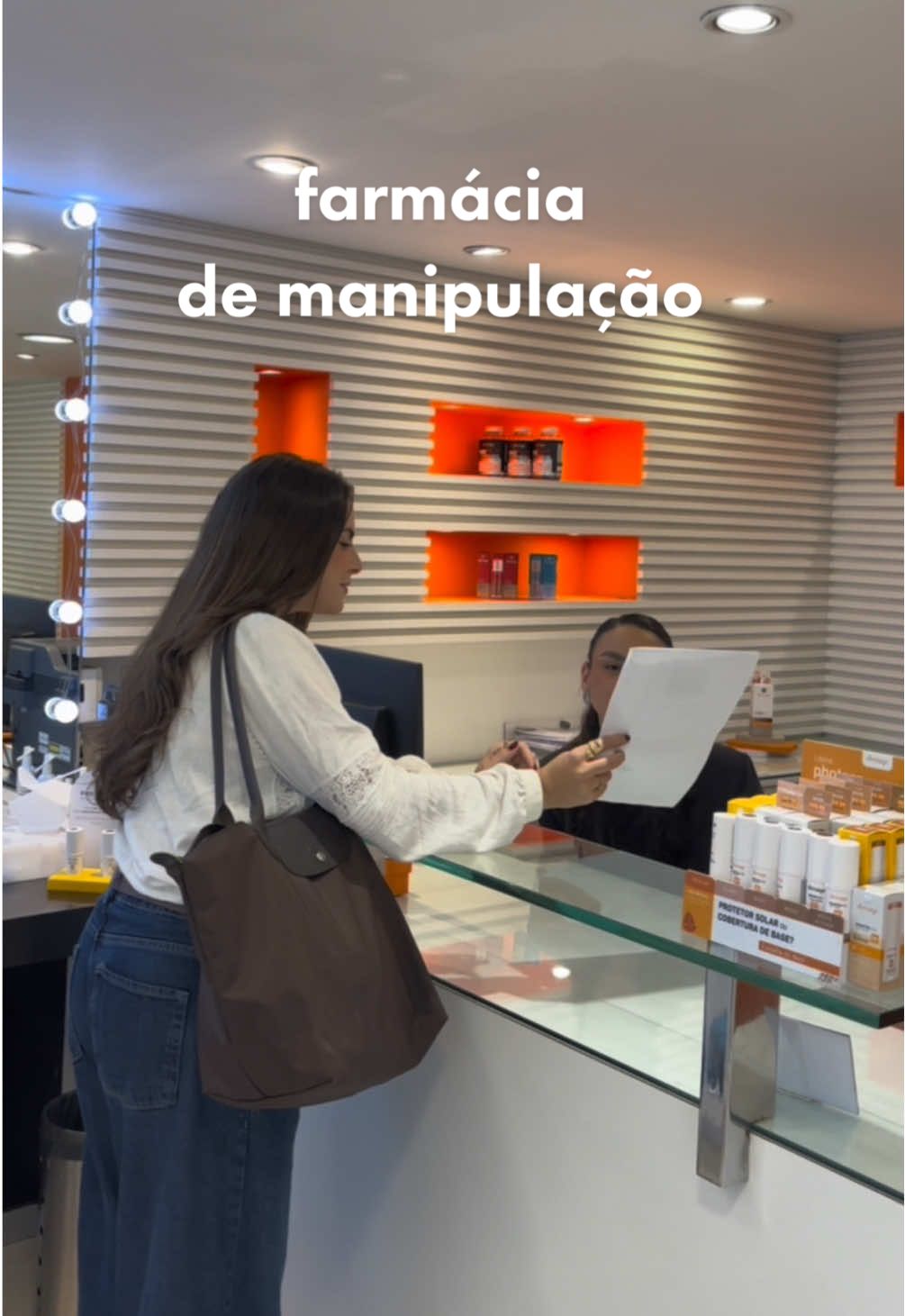 você já sabia dessa?! a Dermage também manipula produtos e medicamentos pra você! 🧡 #fyp #dermage #manipulação #skincare 