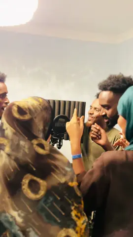 Hadal maba karno #cagmadhige1 #somalitiktok #mugadishotiktok @Sayid Bulxan📈✍️ @Aniso Aragsan Aniso @Moha Kalaay on the beat 