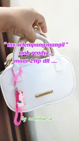 #tas selempang ukuran mungil #bahan tebal kulit premium #muat  2 HP dll  ... 