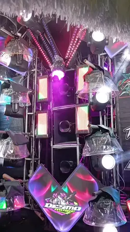 desmo music🤩@desmo_music @tiongkokgenk  #fypage  #4u  #soundhoregjawatimur  #karnavalsoundsystem  #desmomusic 