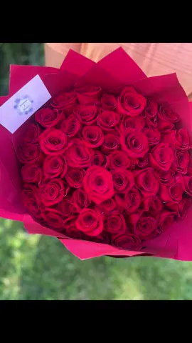 Red Roses / Rojo Rosas 🌹 #rojobuchon🙊💅 #redflowers🌹 #creationsxmariee #ramo #her