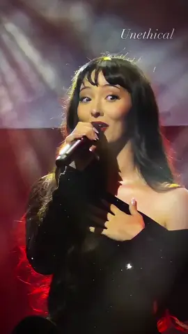I'm gonna cry 😭 . . . .. . . .#faouzia #singing #concert #fyp #fypシ゚viral🖤tiktok 