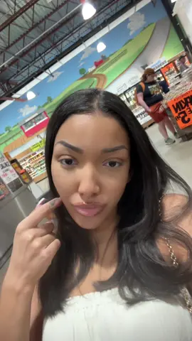 This what grocery shopping with fine shyt look like #fyp 