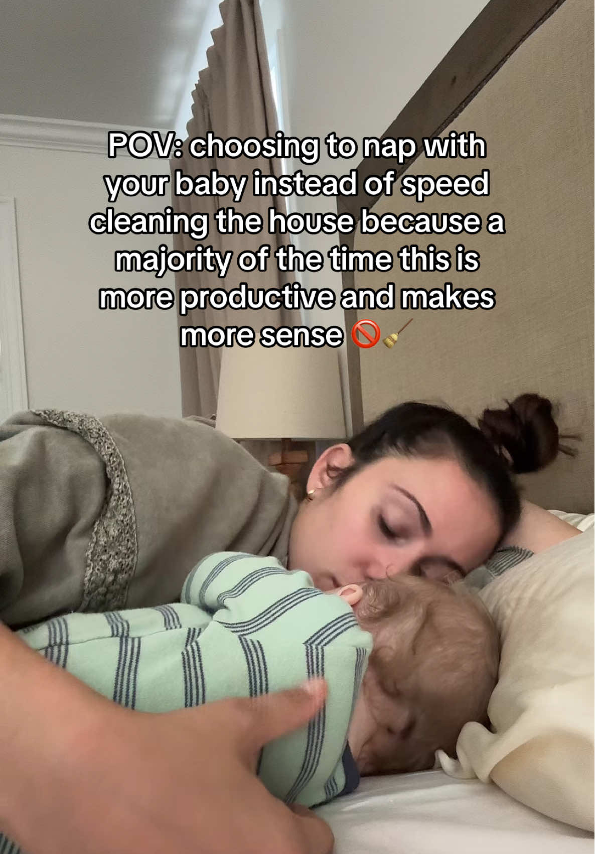 I’ll choose this choice every time 🫠❤️ I feel like I’m always in a fight or flight mode when I push myself. This feels so much more natural. Am I the only one?? ##motherhood##babytiktok##MomsofTikTok