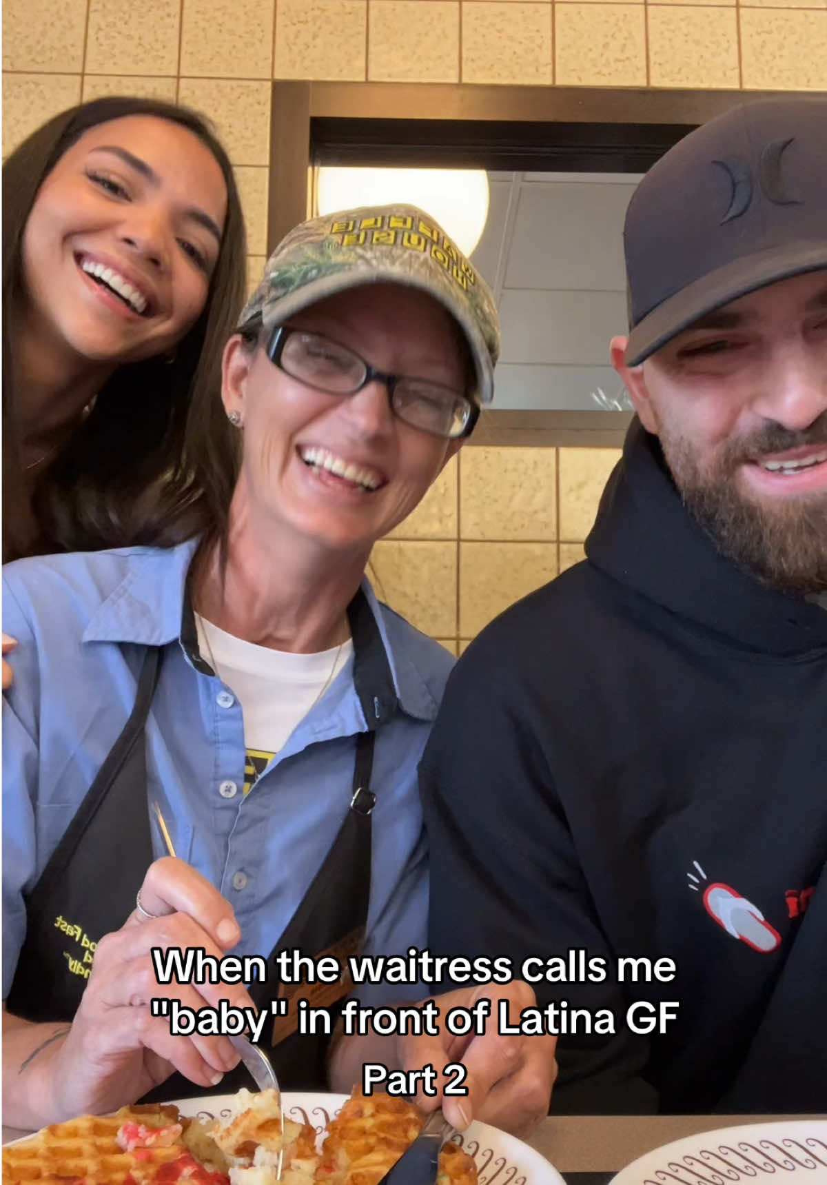 Just here to make you smile! Thanks again for great southern hospitality @That_one_waitress #louisiana #couplecomedy #latina #couplegoals #español 