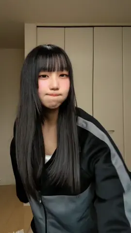 最近心臓痛くてやばい。病院行きたいけど病気とか言われたら怖い#中1 #埼玉 