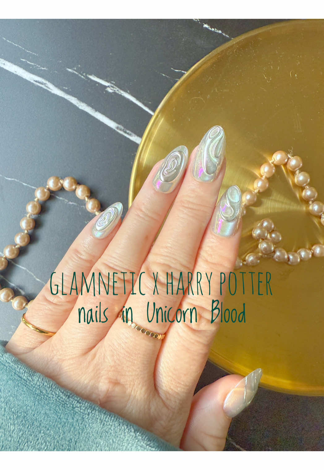 Anyone else a Harry Potter fan? Loving these new nails from Glamnetic in the style Unicorn Blood 🦄 PR @Glamnetic  #glamnetic #glamneticpartner