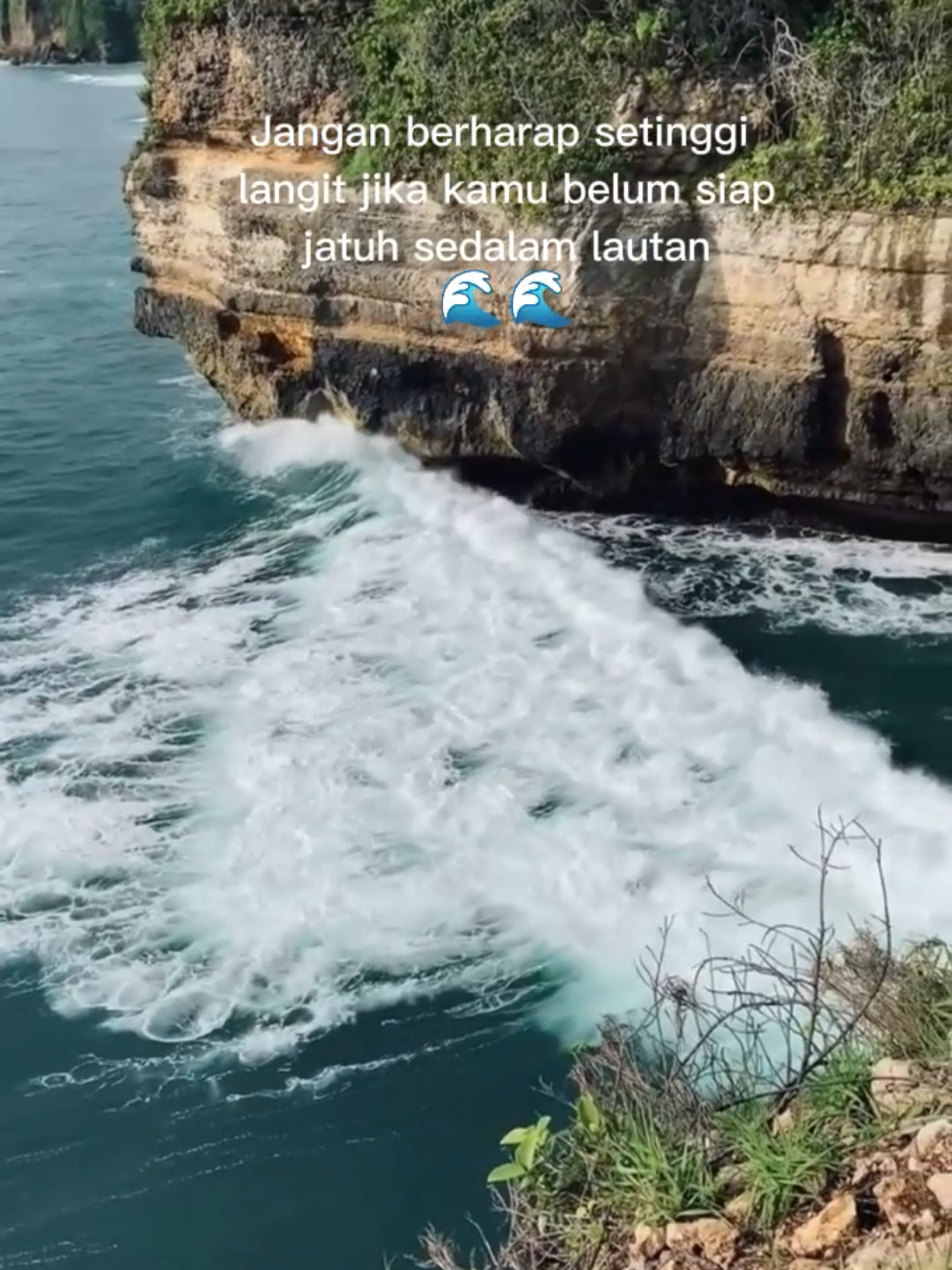 #CapCut  Definisi LAUT  #vibes #laut #pesonaindonesia #fyp 