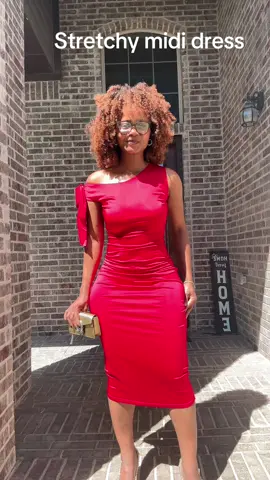 Stretchy midi dress  #tiktokshopfindsfyp #reddress 