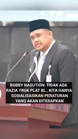 Bobby Nasution: Tidak Razia Truk Plat BL, Kita hanya Sosialisasikan Peraturan yang akan Diterapkan Medan. Gubernur Sumatera Utara Bobby Nasution menegaskan bahwa tidak melakukan razia terhadap truk plat BL saat meninjau jalan provinsi di Kabupaten Langkat ruas Simpang Tiga - Namo Unggas - Tangkahan yang amblas, Sabtu (27/9/2025) kemarin. Hal itu ditegaskan Bobby Nasution usai menghadiri Rapat Paripurna DPRD Sumut, Senin (29/9/2025) siang, menanggapi video dan berita viral yang menyebutkan dirinya melakukan razia kendaraan/truk perusahaan plat BL, ketika meninjau jalan provinsi di Kabupaten Langkat ruas Simpang Tiga - Namo Unggas - Tangkahan yang amblas. 