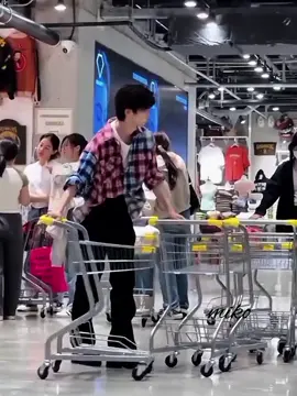 You've survived this far, you deserve it all🥺🤍 #ziyu #梓渝 #zhengpeng #pengpeng #yueyue #festivalmusic #revengedlove #fyp #foryoupage 