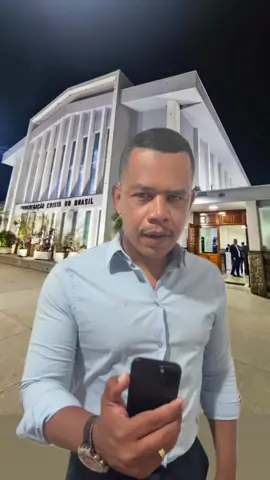 No último domingo, o assunto do uso de celulares nos cultos ganhou destaque na reunião ministerial. Em breve, todas as igrejas terão plaquinhas proibindo o uso durante o serviço de culto. São mais de 23 mil templos no Brasil e mais de 130 mil placas espalhadas pelo país. 📱🚫 👉🏾O que você pensa sobre essa decisão? Comenta aí! #ccbmocidade #ccbcabreuva #ccbbrasil #ccbjovens #ccbtemplos              