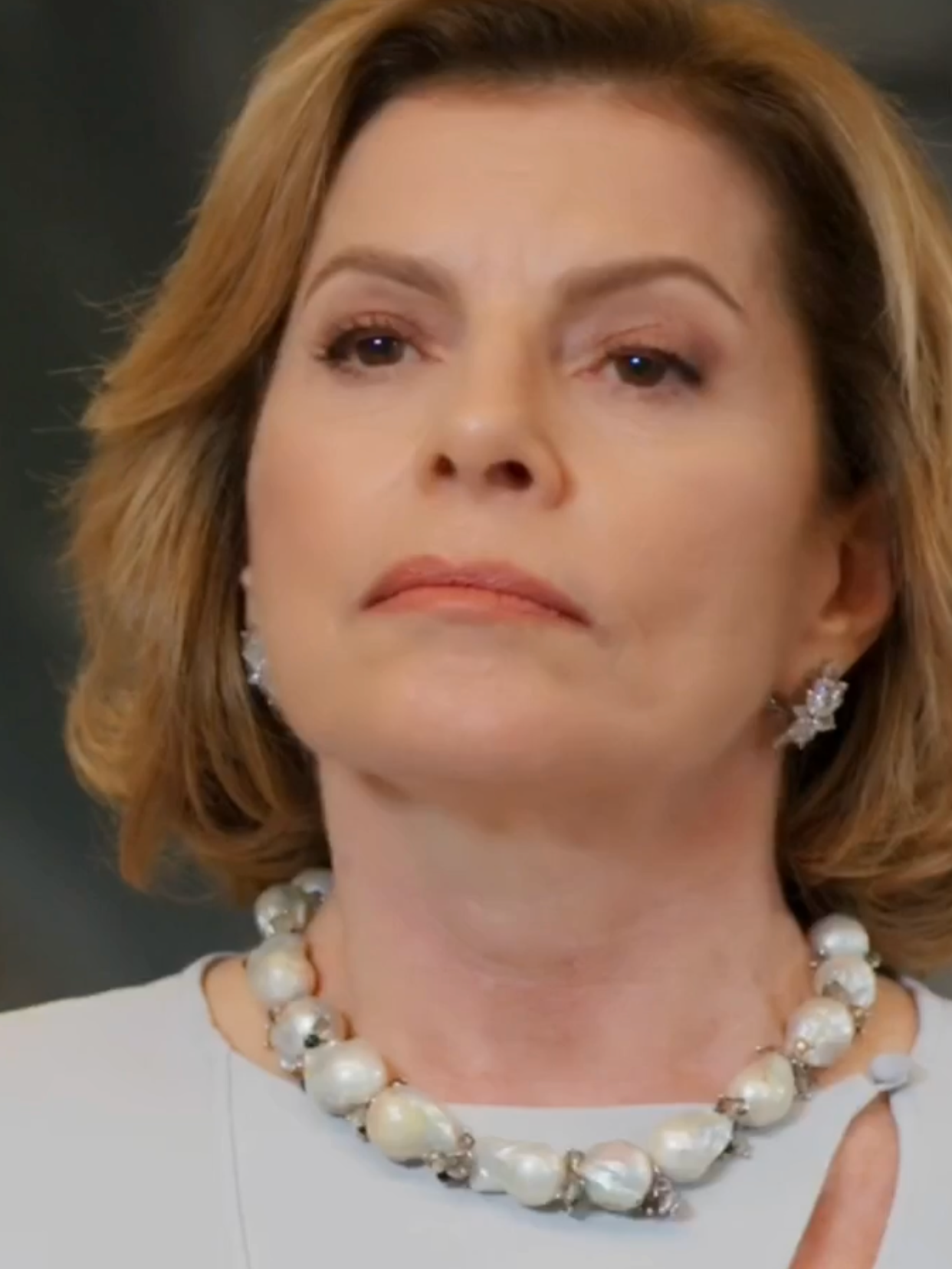 O crime perfeito existe? Odete conseguiu uma autópsia que aponta a morte do Mário Sérgio por causas naturais e não por envenenamento! 😱 #ValeTudo #Novelas #TVGlobo