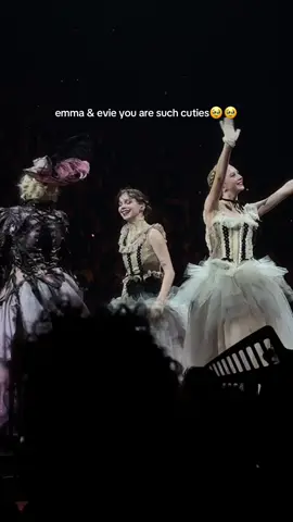 Emma Myers & Evie Templeton joining gaga for the dead dance & lovedrug tonight was so wholesome😭😭 #mayhem #mayhemball #ladygaga #wednesday #thedeaddance 