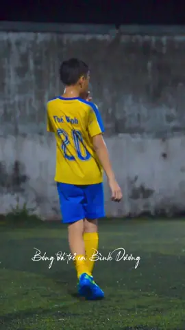 Cái tên lạ quá 😆🏃🏻‍♂️‍➡️⚽️ #xuhuongtiktok #ppdbinhduong #bongda #bongdatreem #viral 