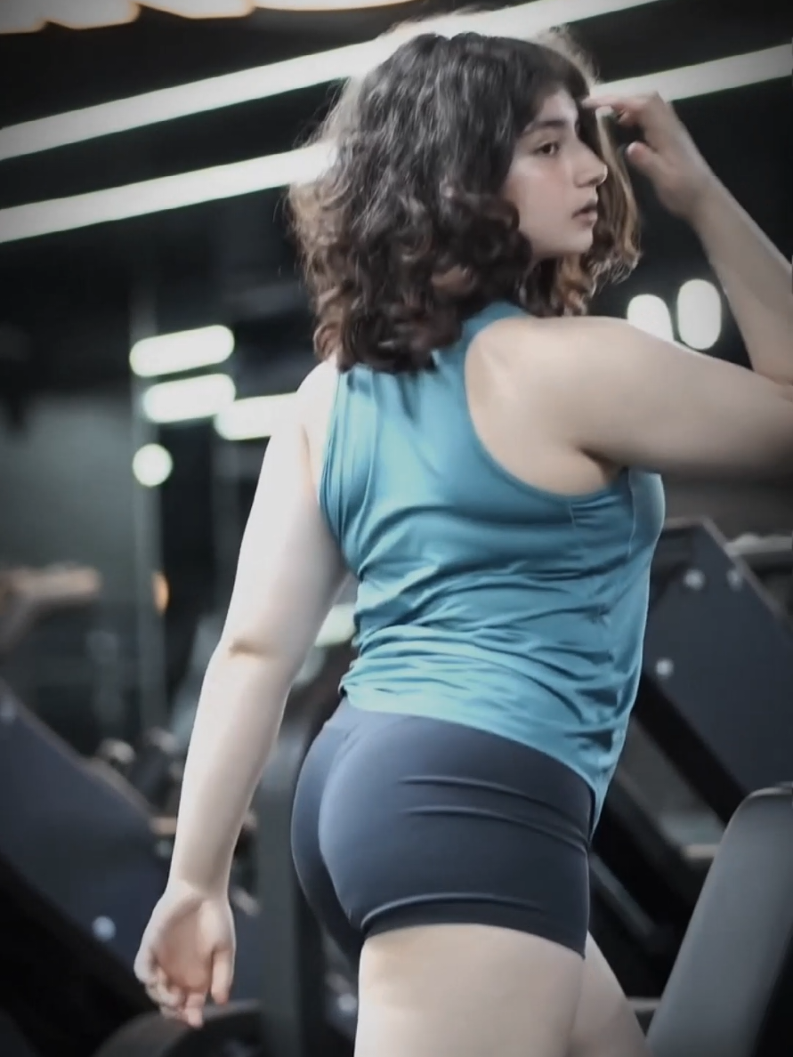 on 🏋🚴💪#gymgirl #gym #fypppppppppppppp #vairl #100kviews 