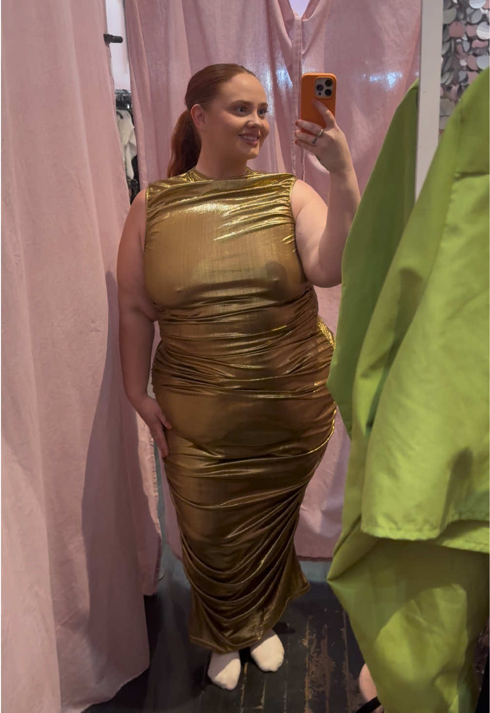 @The Plus Bus got me right for NYFW 🤩 #nyfw #plussizefashion #thrifting #plussizethrift #plussizeclothing 