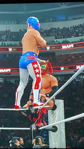 AJ STYLES AND DRAGON LEE VS LOSE AMERICANOS #ajstyleswwe #dragonleewwe #mondaynightraw #fypシ゚ 