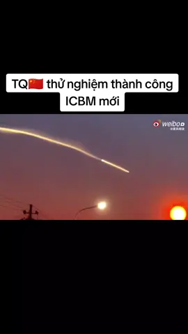 Trung Quốc đã thử nghiệm thành công tên lửa đạn đạo xuyên lục địa (ICBM). Video về vụ phóng với quỹ đạo hướng xuống cho thấy công nghệ tên lửa đẩy siêu thanh có thể được sử dụng để tăng khả năng cơ động và tốc độ. #china 