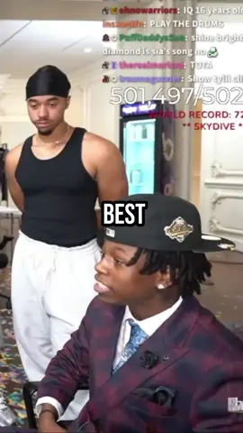 Hakai really a clown fr 🤡😂 Bro talkin’ bout his talent and dude just start singing  🎤🤣  @Kai Cenat @Tota Mc @Ray @2xRakai  #kai #kaicenat #KaiCenatClips #KaiCenatEdits #rakai 