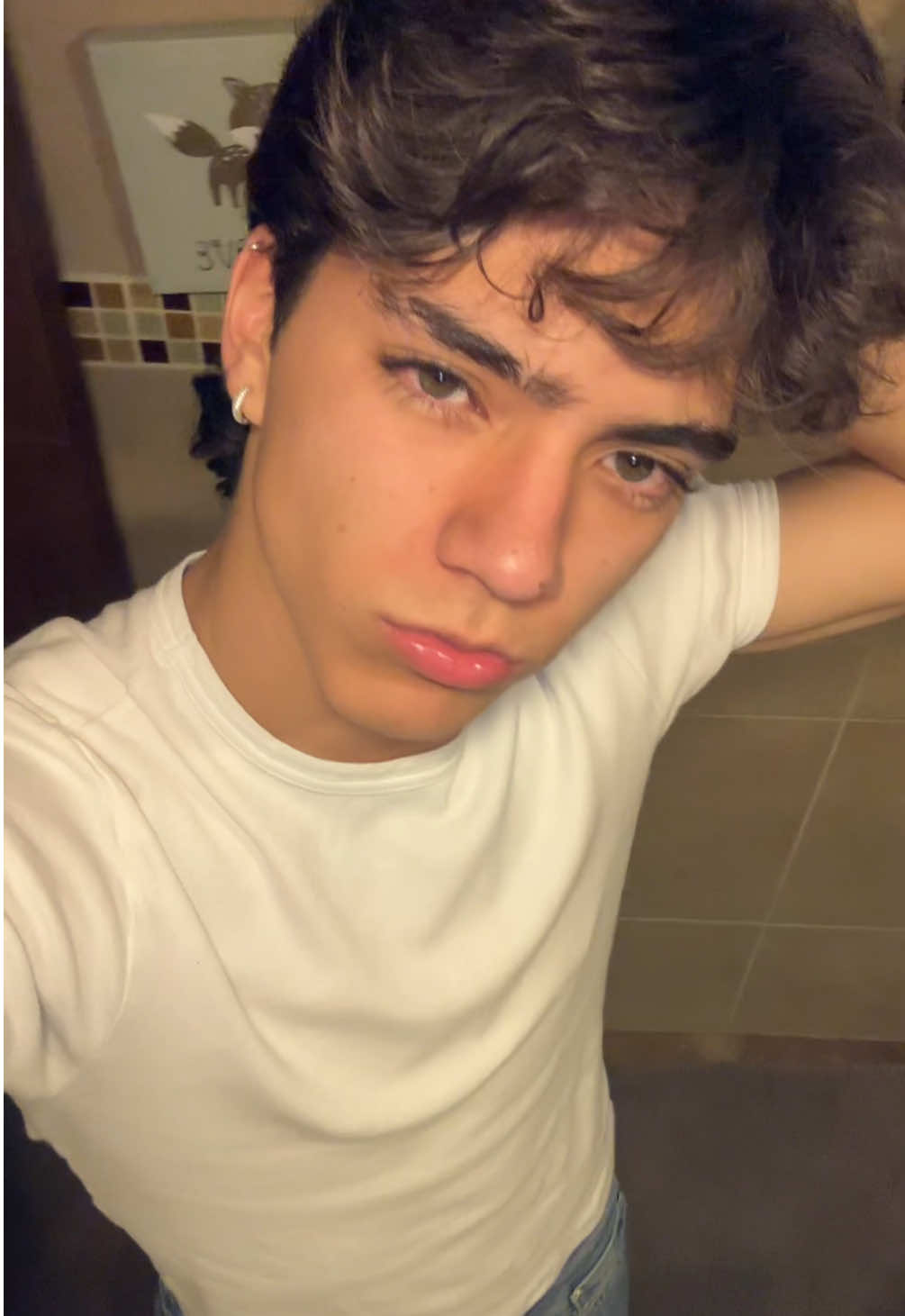 🫱🏼‍🫲🏽