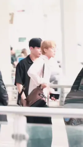HAVE A SAFE FLIGHT JIMIN DIOR GLOBAL AMBASSADOR JIMIN  #JiminxDior #DiorSS26 #PFW 