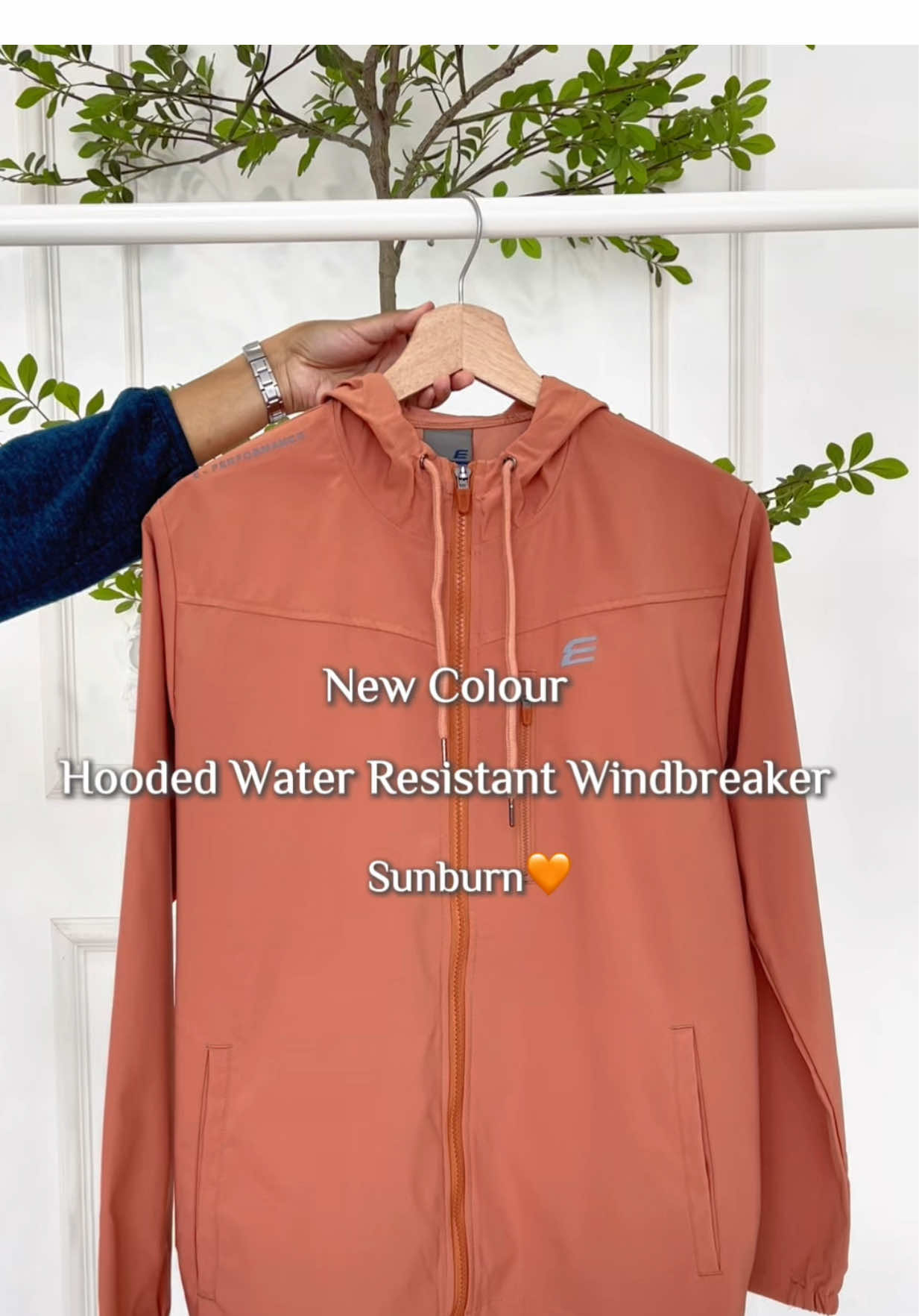 Color Baru - Sunburn🧡 Mood paling Onzz🚀 Join Live Now！✨ #elgini #elginimalaysia #windbreaker #waterresistant #fyp 