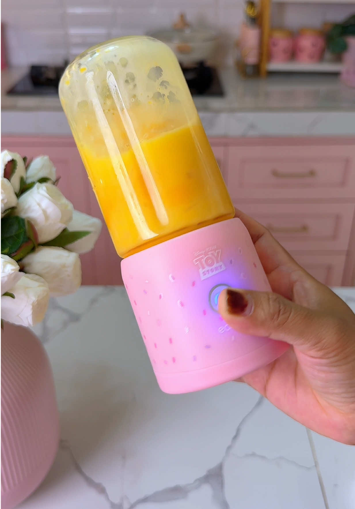 Bikin jus makin gampang dengan blender portable yang super gemesin banget warna nya #ecentio#blender #blendermini#juicerecentio 